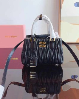 Сумочка Miu Miu женская сумка