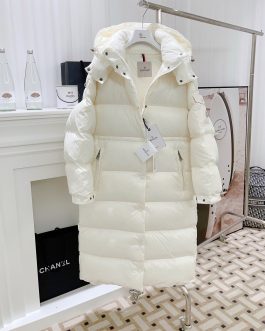 Пуховик, зимнее пальто Moncler