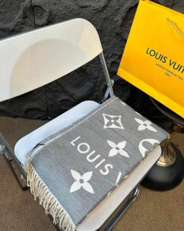 Louis Vuitton men's women's scarf