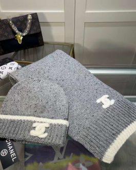 Chanel set scarf hat set