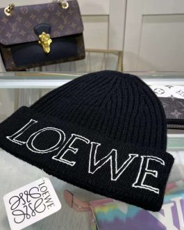 Женская шляпа Loewe