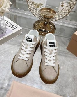 MIU MIU Sneakersy, trampki, tenisówki, buty, skora