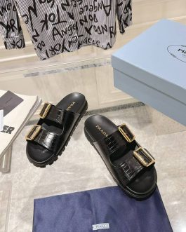 Prada Buty, Sandale flip -flops, Scor