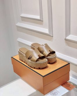 Hermes Buty, Sandale flip -flops, Scor