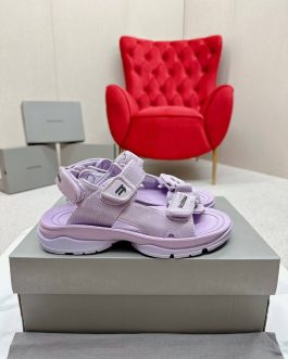 Balenciaga Buty, sandaly klapki, skora