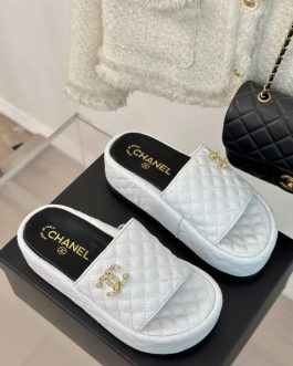 Chanel Buty, sandaly klapki, skora