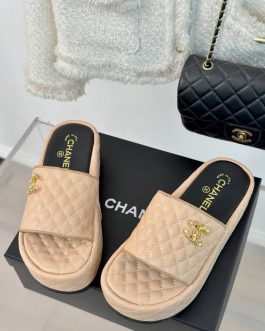 Chanel Buty, sandals flip -flops, score