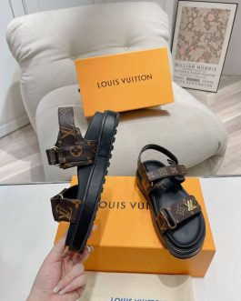 Louis Vuitton Buty, sandály převracejí, skóre