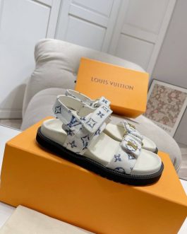 Louis Vuitton Buty, sandály převracejí, skóre