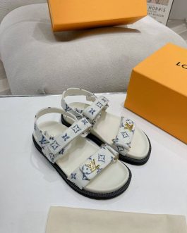 Louis Vuitton Buty, sandály převracejí, skóre