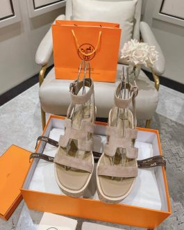 Hermes Buty, sandaly klapki, skora