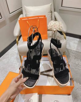 Hermes Buty, sandaly klapki, skora