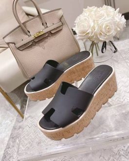 Hermes Buty, sandaly klapki, skora