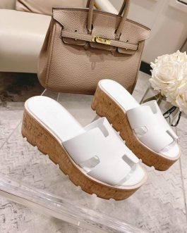 Hermes Buty, sandaly klapki, skora