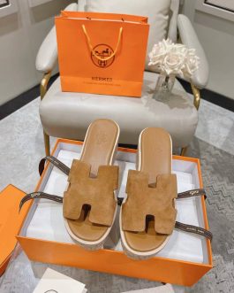 Hermes Buty, sandaly klapki, skora