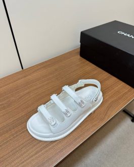 Chanel Buty, sandaly klapki, skora