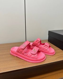 Chanel Buty, sandals flip -flops, score