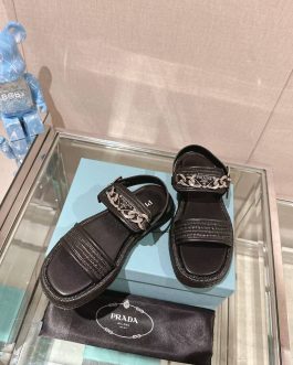 Prada Buty, Sandale flip -flops, Scor