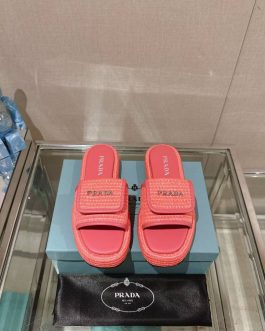 Prada Buty, sandály převracejí, skóre