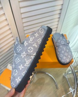 Louis Vuitton Buty, sandály převracejí, skóre