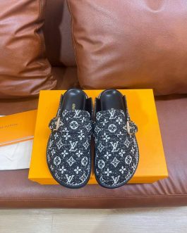 Louis Vuitton Buty, sandaly klapki, skora