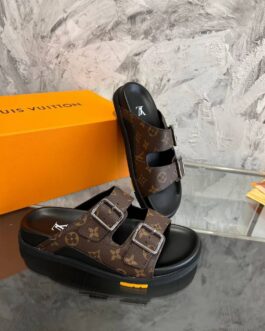 Louis Vuitton Buty, sandaly klapki, skora