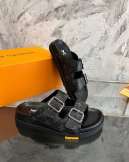 Louis Vuitton Buty, sandaly klapki, skora