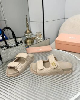 Miu Miu Shoes, Сандалии флэнк -блоки, счет