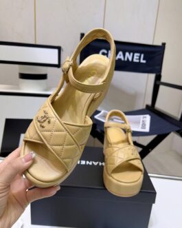 Chanel Buty, sandaly klapki, skora