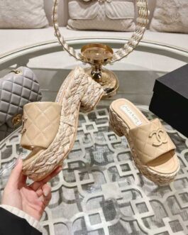 Chanel Buty, sandals flip -flops, score