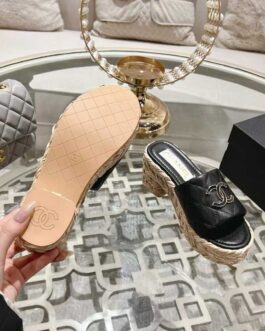 Chanel Buty, Sandale flip -flops, Scor