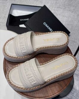 Chanel Buty, Sandale flip -flops, Scor