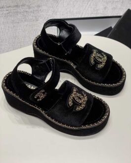 Chanel Buty, sandaly klapki, skora