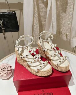 Valentino Buty, sandals flip -flops, score