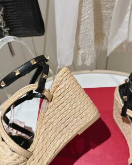 Valentino Buty, sandals flip -flops, score