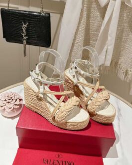 Valentino Buty, sandals flip -flops, score