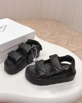 Prada Buty, Sandale flip -flops, Scor