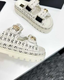 Chanel Buty, sandaly klapki, skora