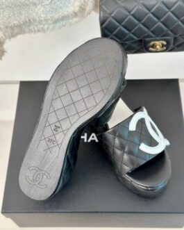 Chanel Buty, Sandale flip -flops, Scor