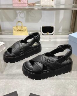 Prada Buty, Sandale flip -flops, Scor