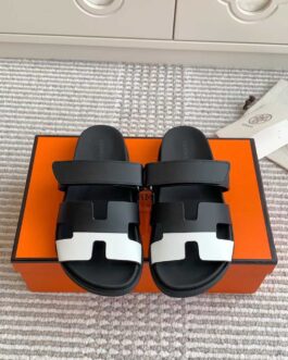 Hermes Buty, sandaly klapki, skora