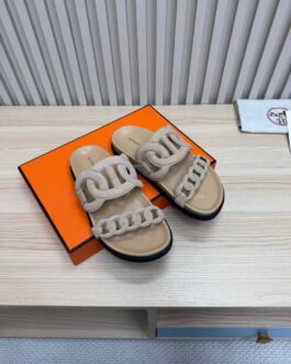 Hermes Buty, Sandale flip -flops, Scor