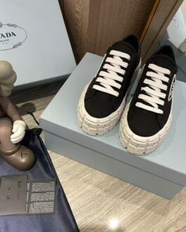 Кроссовки Prada, trampki, кроссовки, туфли, счет