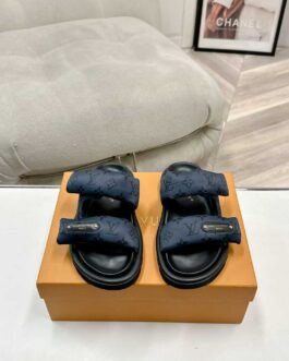 Louis Vuitton Buty, sandály převracejí, skóre