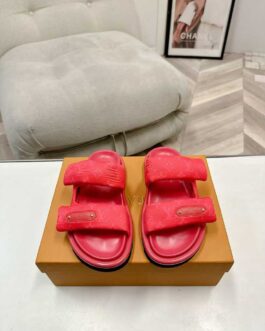 Louis Vuitton Buty, sandaly klapki, skora