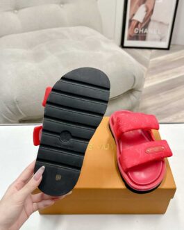 Louis Vuitton Buty, sandaly klapki, skora