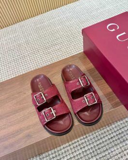 Gucci Buty, sandály převracejí, skóre