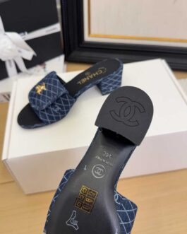 Chanel Buty, sandaly klapki, skora