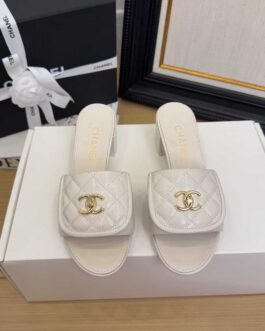 Chanel Buty, sandaly klapki, skora
