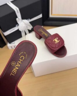 Chanel Buty, sandaly klapki, skora